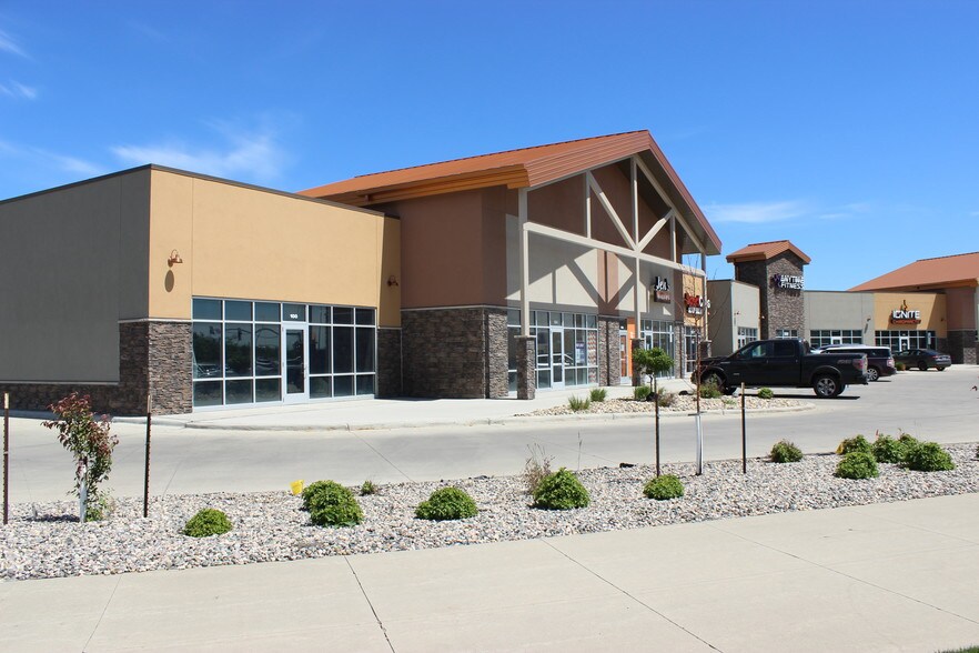 More Photos Of 5050 Timber Pky S, Fargo General Retail For Lease