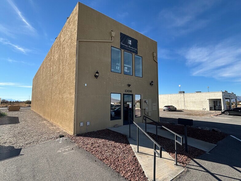 More Photos Of 1306 E Calvada Blvd, Pahrump Office Residential For Lease