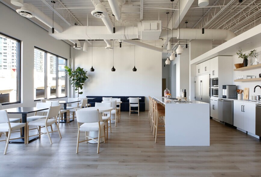 More Photos Of 55 Music Sq W, Nashville Office For Sale