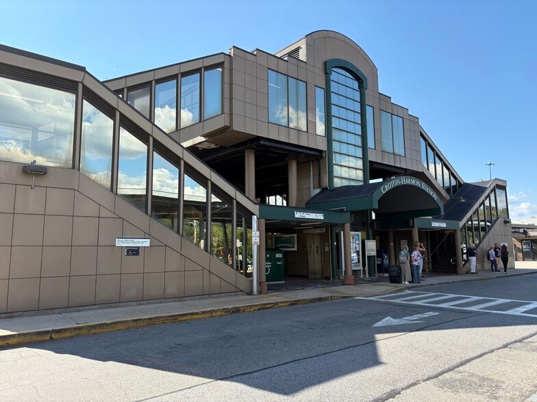 Primary Photo Of 1 Croton Point Ave, Croton On Hudson Railroad Yard For Lease