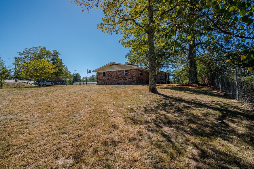 More Photos Of 3370 Airport Rd, Pearcy Office For Sale