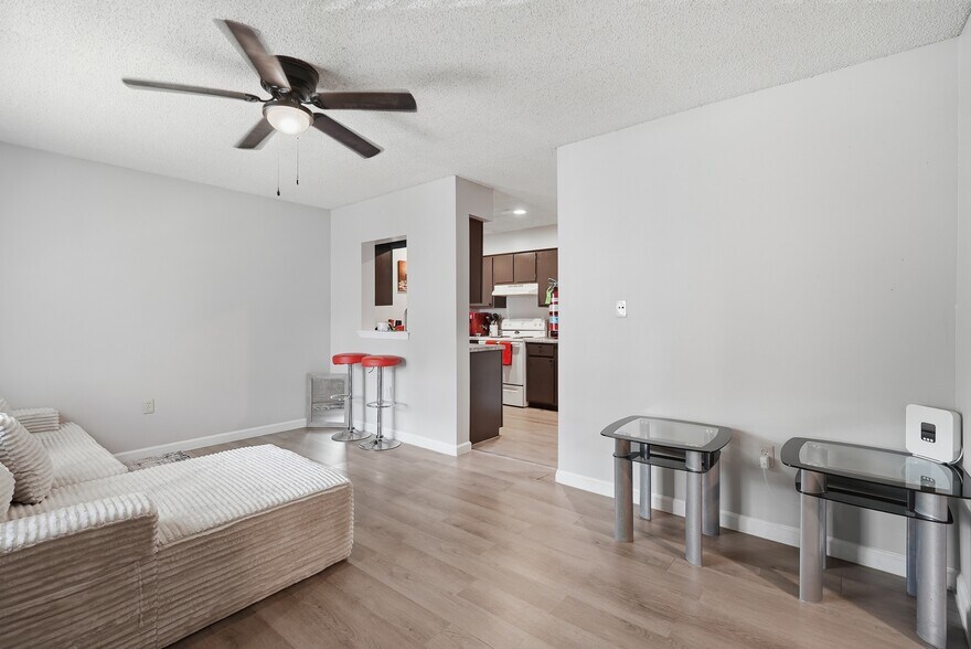 More Photos Of 433 Bradley Rd, Warren Apartments For Sale
