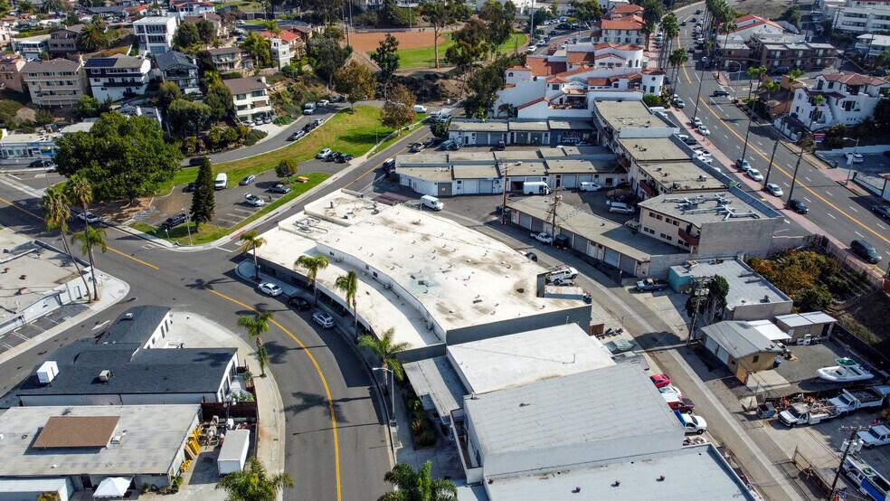 More Photos Of 146-152 Calle De Los Molinos, San Clemente General Retail For Lease