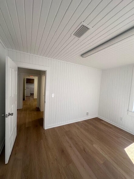 More Photos Of 3100 E Moody Blvd, Bunnell Office Residential For Lease