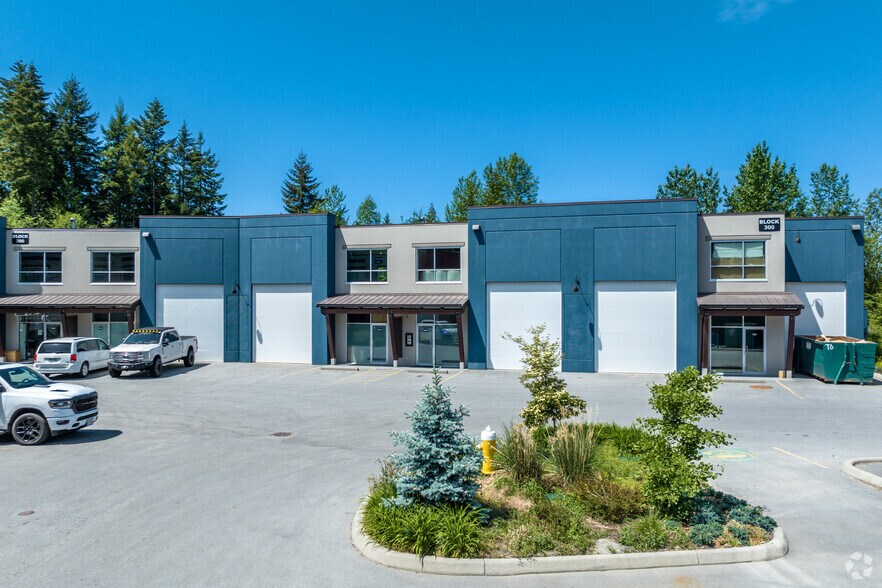 More Photos Of 12835 Lilley Dr, Maple Ridge Warehouse For Lease