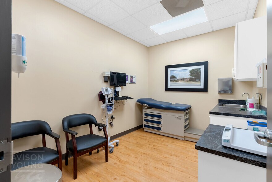 More Photos Of 35 Ray E Talley Ct, Simpsonville Medical For Lease