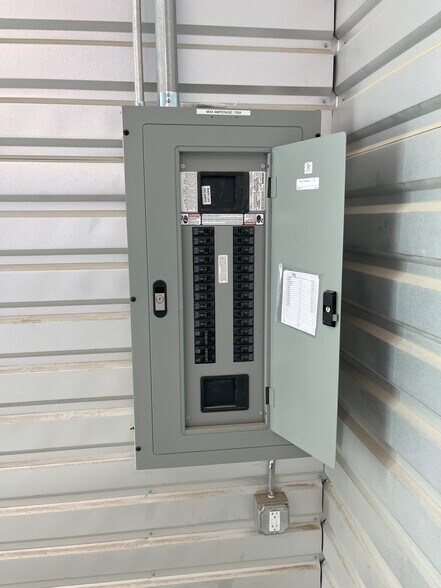 More Photos Of 1001 Depot Hill, Broomfield Showroom For Sale