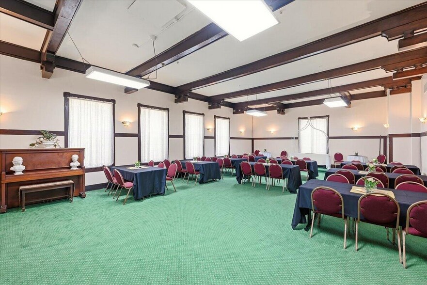 More Photos Of 530 1st Ave, Council Bluffs Lodge Meeting Hall For Sale