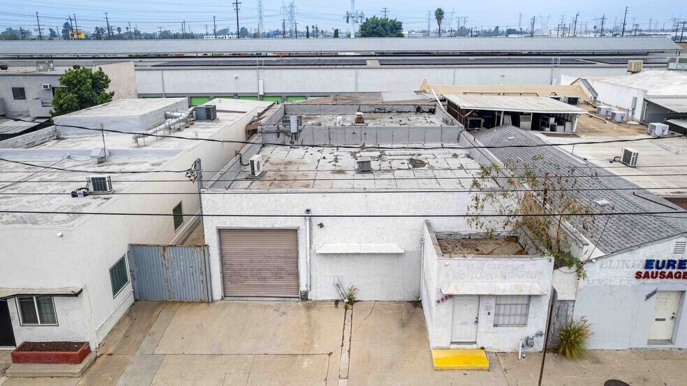 More Photos Of 6835 Tujunga Ave, North Hollywood Warehouse For Lease