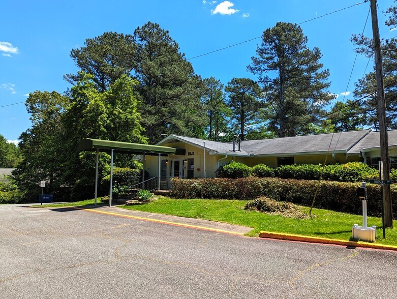 Primary Photo Of 395 Russell Dr, Smyrna Daycare Center For Lease