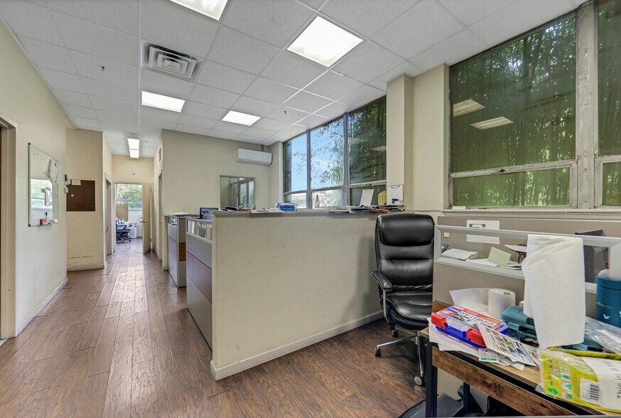 More Photos Of 370 Bergen Ave, Kearny Warehouse For Lease