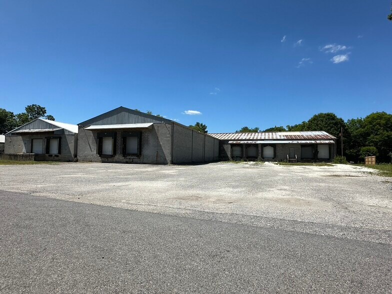 More Photos Of 131 S Varnell Rd, Tunnel Hill Distribution For Sale