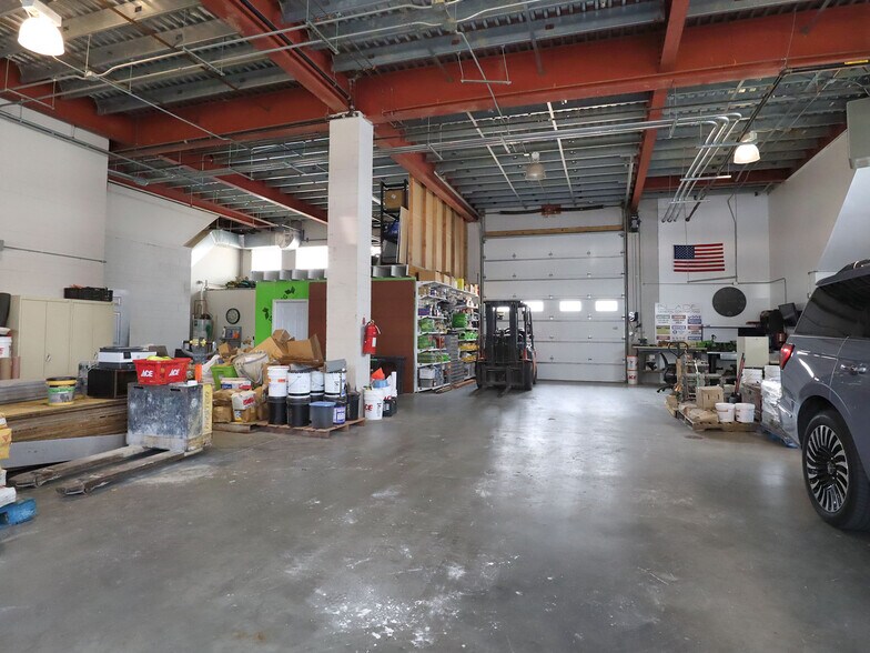 More Photos Of 188 Van Buren St, Staten Island Warehouse For Sale