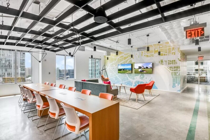 More Photos Of 4075 Wilson Blvd, Arlington Coworking Space
