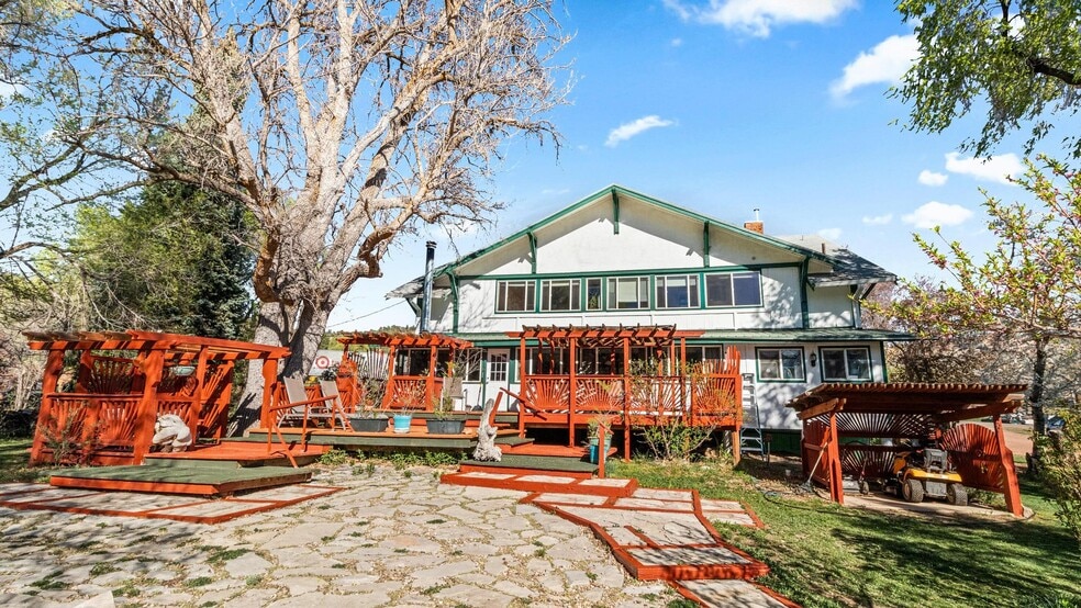 More Photos Of 295 N Main St, Glendale Hospitality For Sale