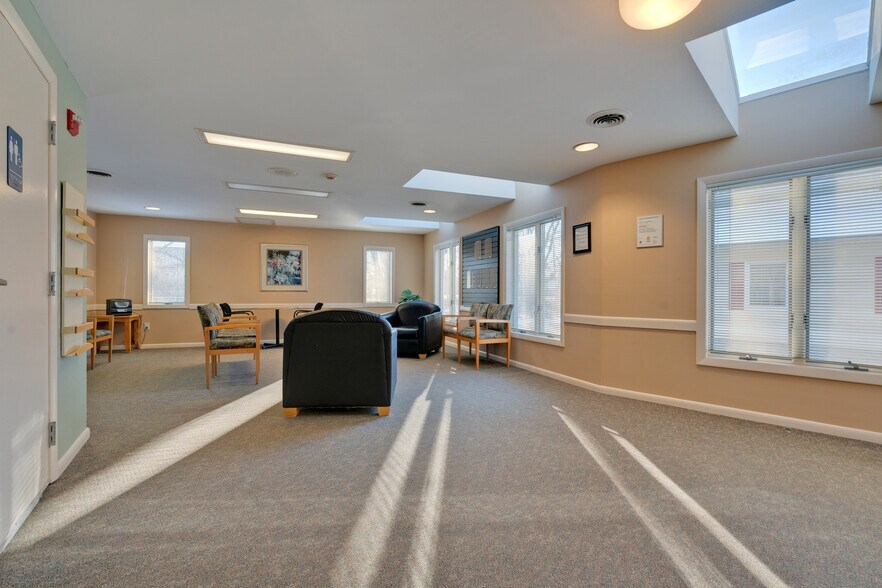 More Photos Of 6 Hampton Rd, Exeter Medical For Sale