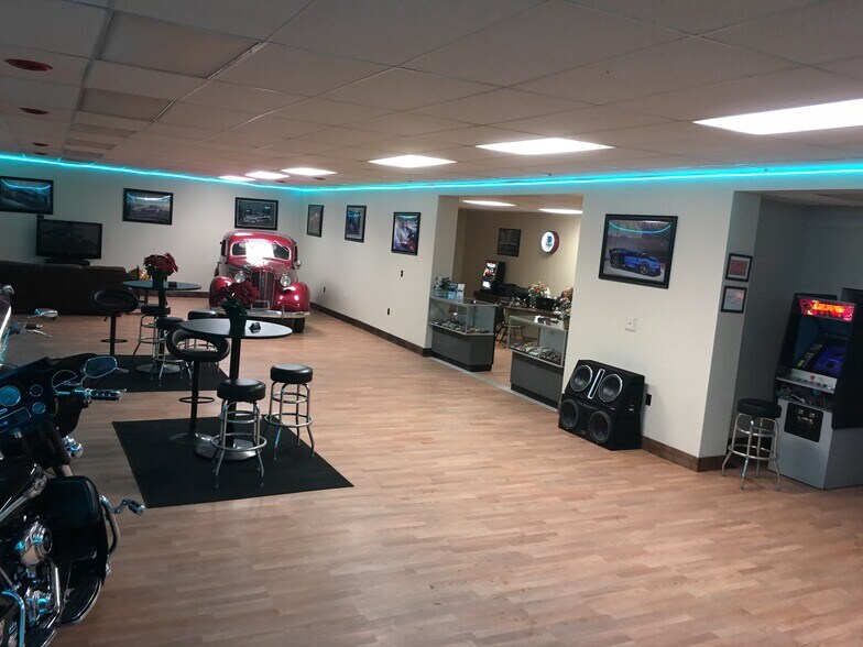 More Photos Of 23076 State Route 12, Watertown Showroom For Sale