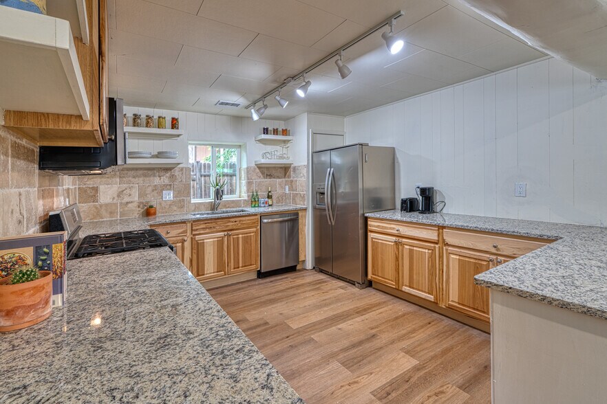 More Photos Of 720-724 School St, Espanola Apartments For Sale