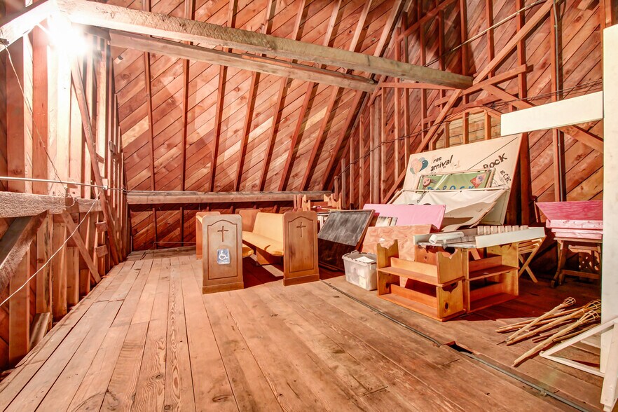 More Photos Of 724 S Glenoaks Blvd, Burbank Religious Facility For Sale