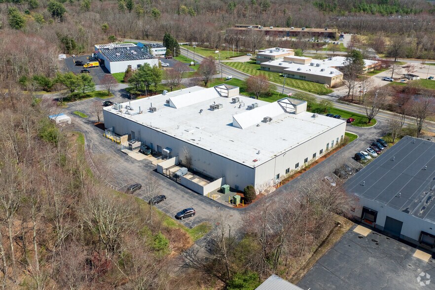 More Photos Of 45 Bartlett St, Marlborough Light Manufacturing For Lease