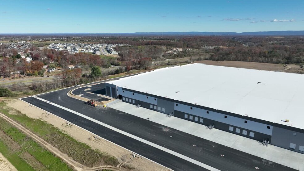 More Photos Of 1251 Coverstone Dr, Winchester Unknown For Lease