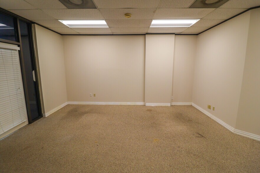 More Photos Of 13131 Champions Dr, Houston Medical For Lease