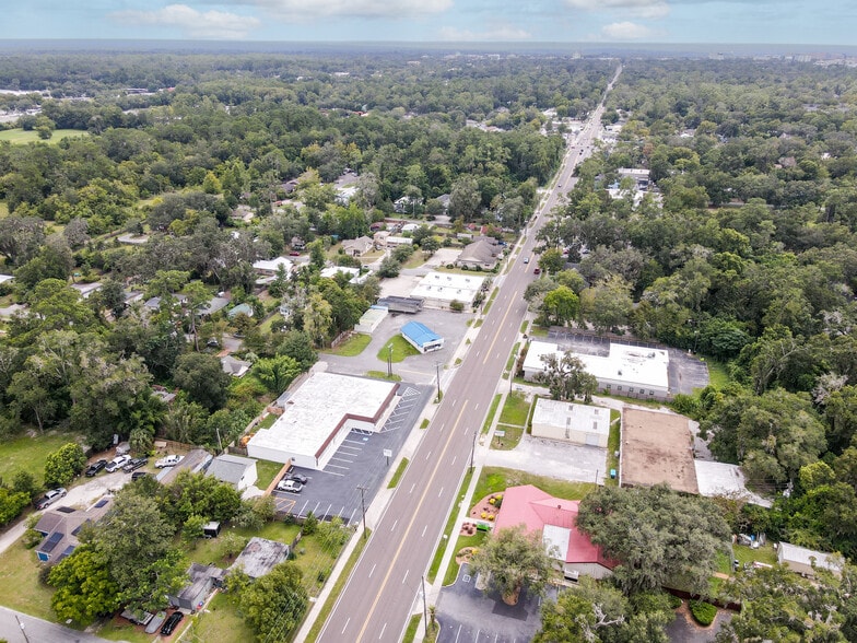 More Photos Of 2803 NW 6th St, Gainesville Freestanding For Lease