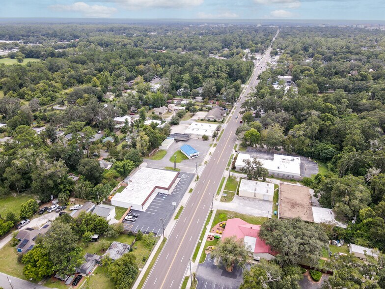 More Photos Of 2803 NW 6th St, Gainesville Freestanding For Lease