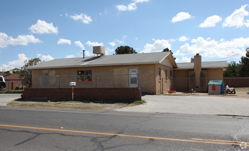 Primary Photo Of 300 S 7th St, Anthony Daycare Center For Sale