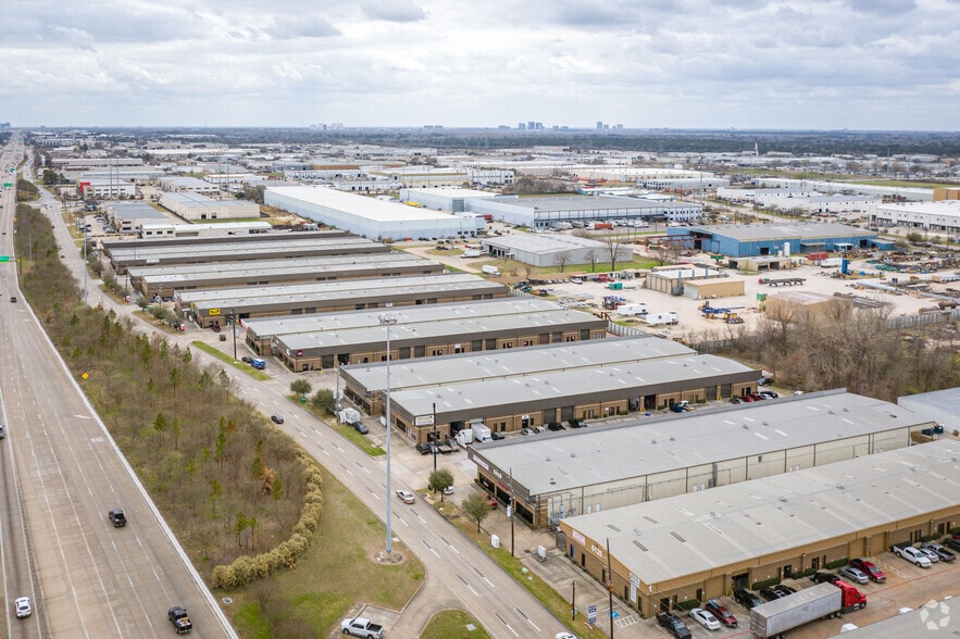 More Photos Of 5829 W Sam Houston Pky N, Houston Light Distribution For Lease