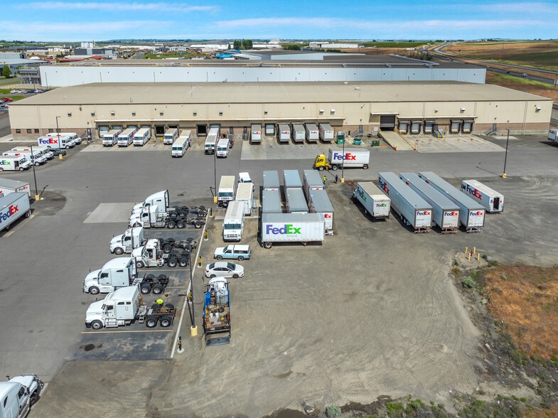 More Photos Of 5515 Industrial Way, Pasco Distribution For Sale