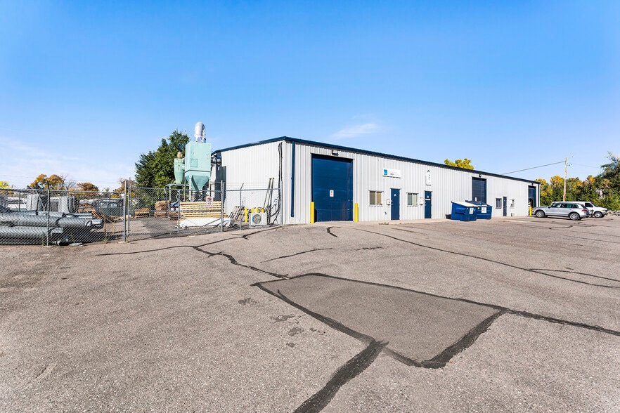 More Photos Of 913 E 75th Ave, Denver Unknown For Lease