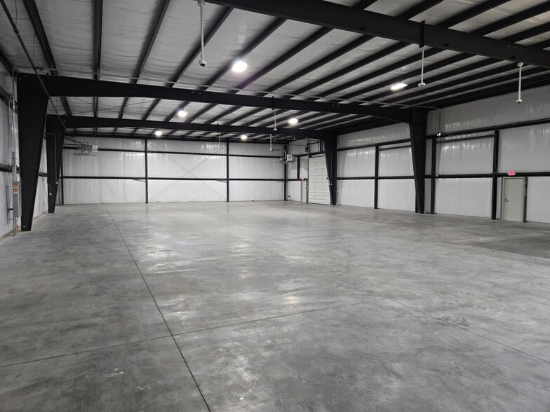 More Photos Of 6024 Highview Dr, Fort Wayne Industrial For Lease