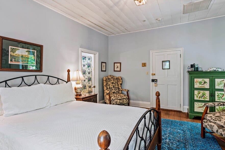 More Photos Of 803 S Main St, Winston-Salem Hospitality For Sale