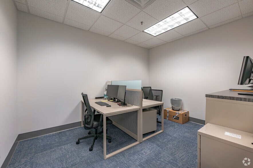 More Photos Of 93 Lake Ave, Danbury Office For Lease