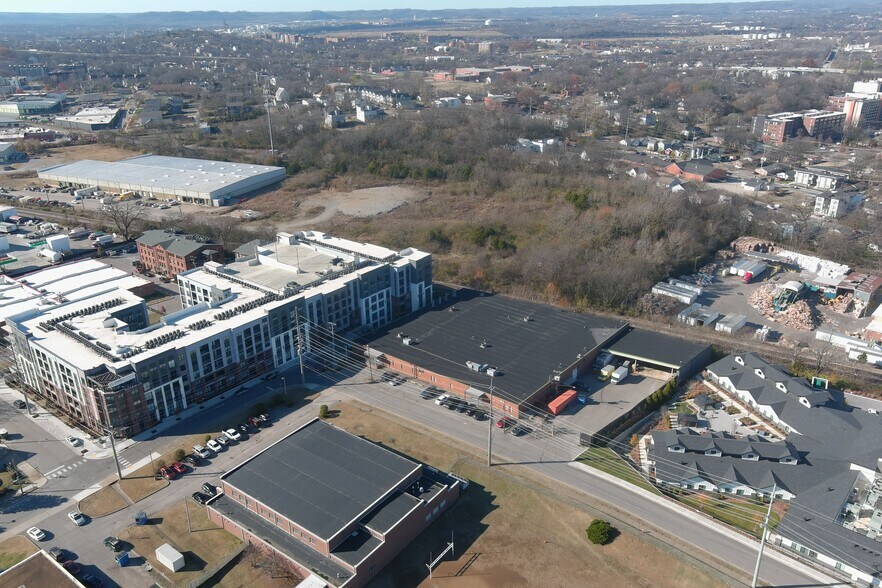 More Photos Of 1920 Warner St, Nashville Distribution For Lease