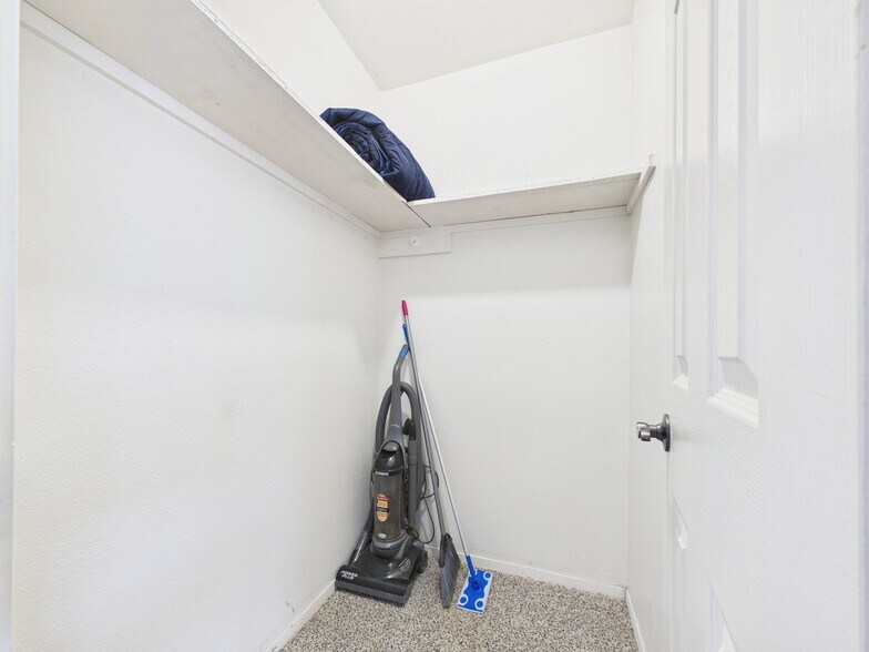 More Photos Of 1349 Jefferson Dr, Port Arthur Apartments For Sale