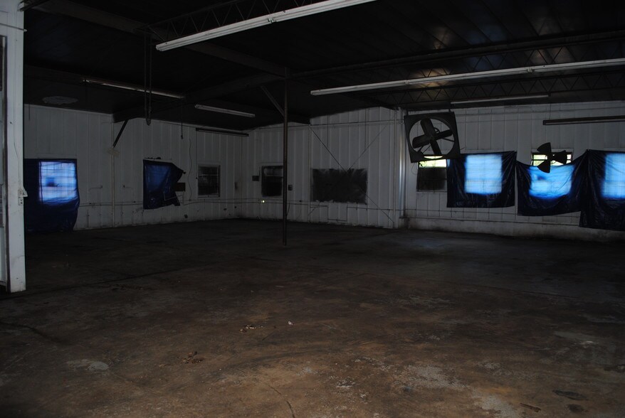 More Photos Of 2600 Medgar Evers Blvd, Jackson Auto Repair For Sale