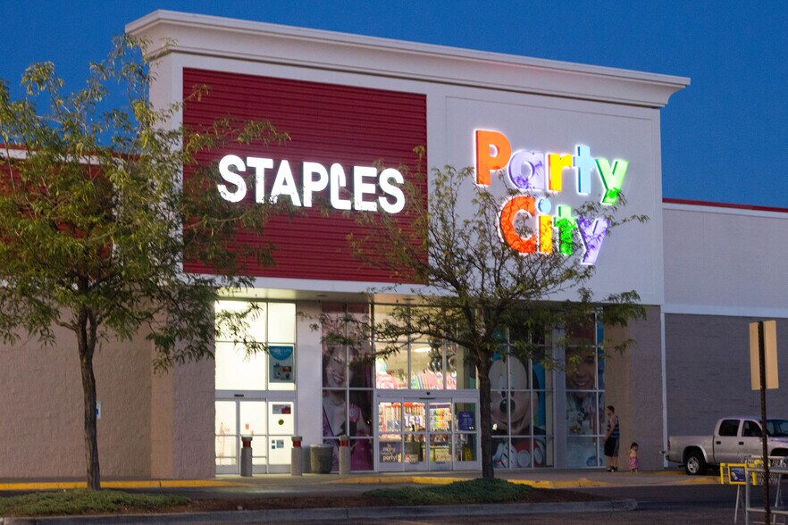 More Photos Of 10100 N Newport Hwy, Spokane Unknown For Lease