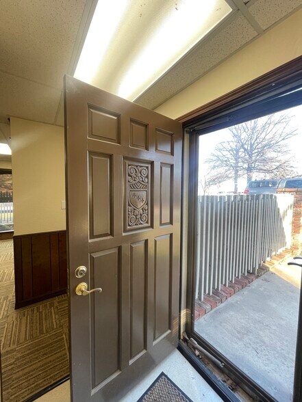 More Photos Of 1898 N Hunters Rdg, Fayetteville Medical For Sale