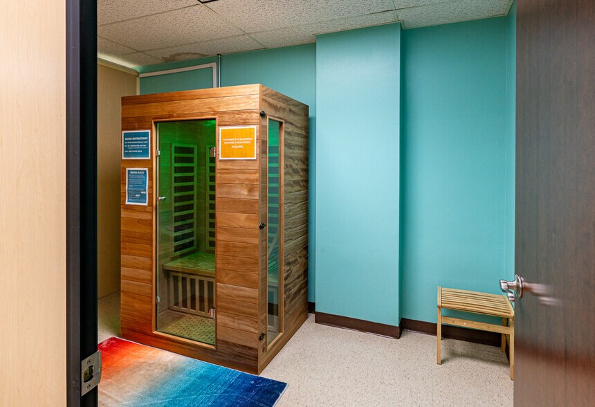 More Photos Of 102 W 5th St, Canton General Retail For Sale