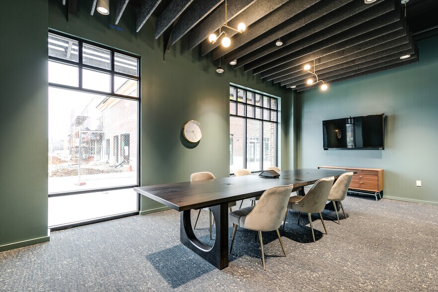 More Photos Of 14321 Winterbreeze Dr, Midlothian Coworking Space