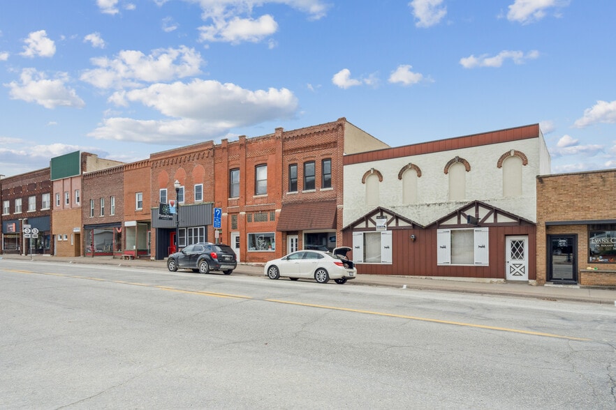 Primary Photo Of 118 W Mission St, Strawberry Point Loft Creative Space For Lease