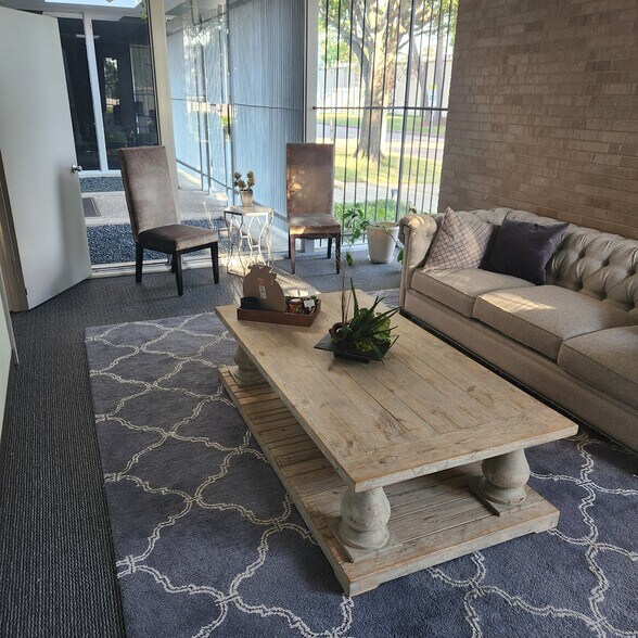 More Photos Of 8020 Westglen Dr, Houston Office For Lease