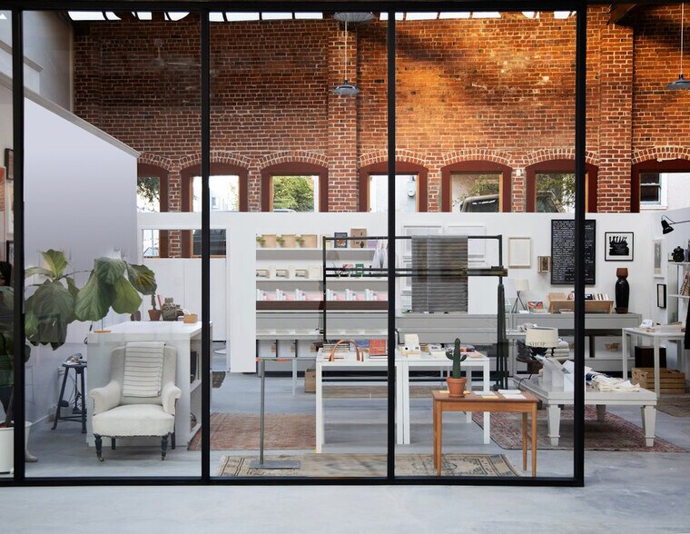More Photos Of 4268 Broadway, Oakland Freestanding For Lease