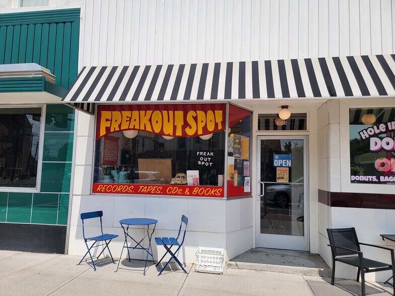 More Photos Of 582 Broadway, Kingston Restaurant For Sale