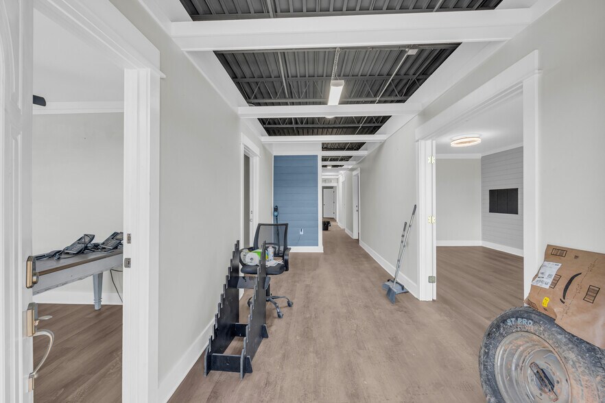 More Photos Of 399 S Elm St, Commerce Storefront For Sale