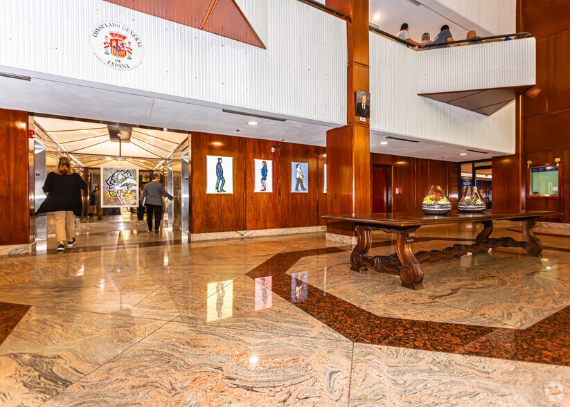 More Photos Of 2655 Le Jeune Rd, Coral Gables Office For Lease