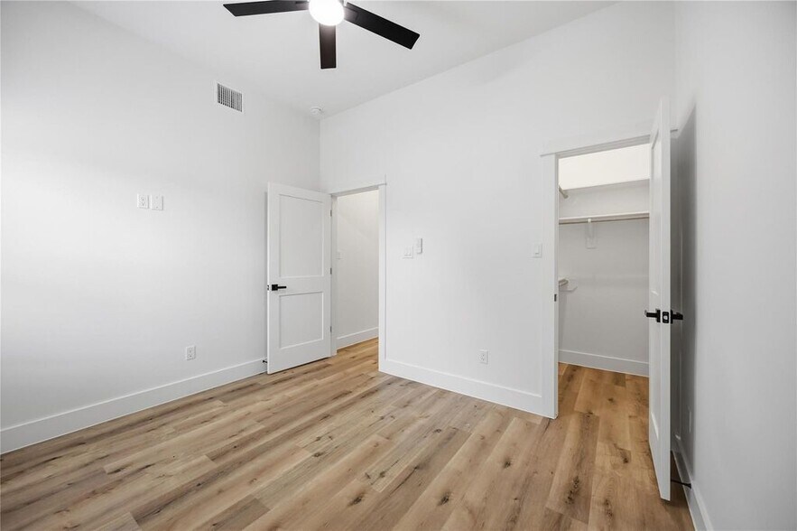More Photos Of 4029 Cork Dr, Houston Apartments For Sale