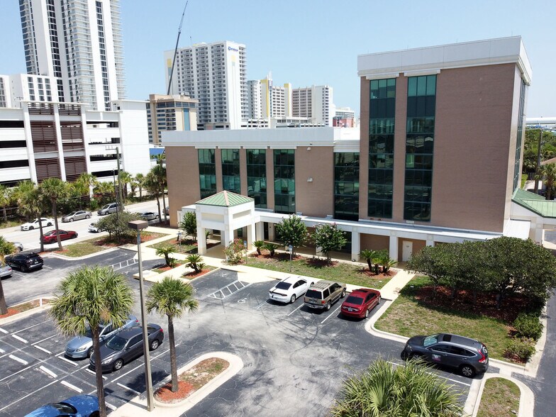 More Photos Of 501 N Grandview Ave, Daytona Beach Medical For Lease